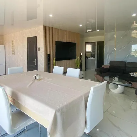 Tatil Evi Lovely In Villespassans
